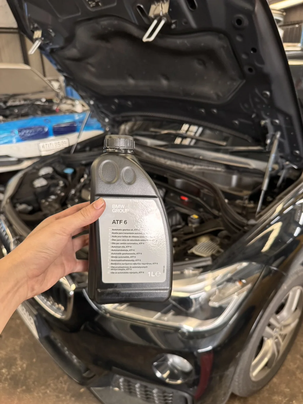 น้ำมันเกียร์แท้ BMW ATF 6 ในงานเปลี่ยนน้ำมันเกียร์ BMW X1 F48 ดีเซล