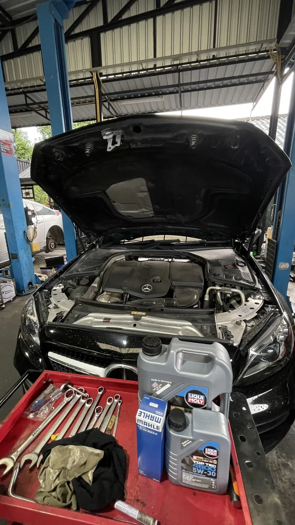Mercedes-Benz C220d W205 กับน้ำมันเครื่อง LIQUI MOLY Top Tec 4600 5W-30